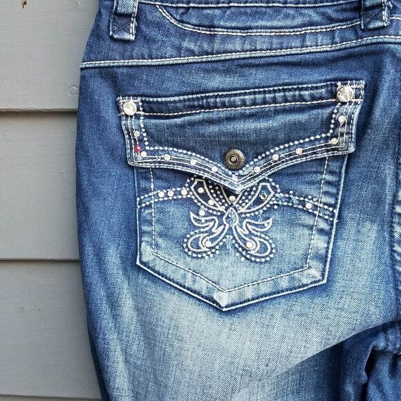 Zenim Denim Natural Waist Cropped Jeans Bling on Back Pockets size 29 8 - Picture 9 of 12